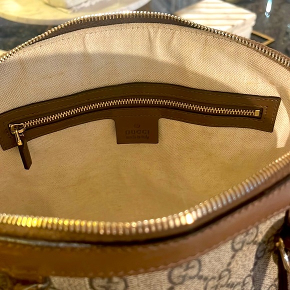 Luxury Item GUCCI Bag 13”L. 5”W. 9”H with dust bag Excellent Condition! - Picture 4 of 15
